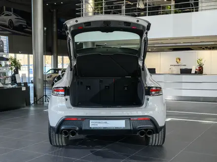 Porsche Macan 2025 года за 56 000 000 тг. в Алматы – фото 9