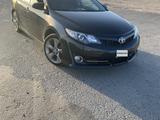 Toyota Camry 2014 года за 6 300 000 тг. в Актобе