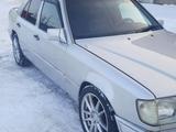 Mercedes-Benz E 320 1993 года за 2 000 000 тг. в Караганда – фото 2