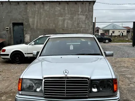 Mercedes-Benz E 230 1991 года за 1 500 000 тг. в Шымкент