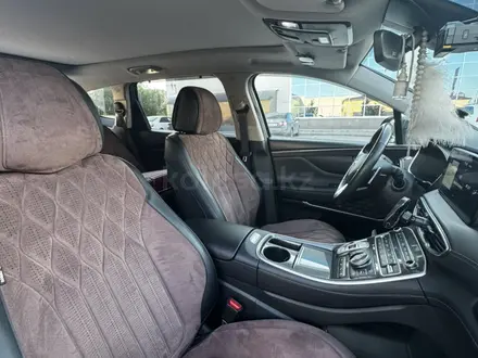 Hyundai Santa Fe 2021 года за 15 700 000 тг. в Актобе – фото 20