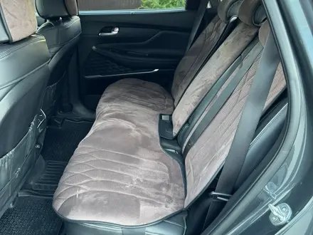 Hyundai Santa Fe 2021 года за 15 700 000 тг. в Актобе – фото 25