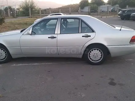 Mercedes-Benz S 300 1993 года за 2 800 000 тг. в Алматы