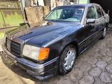 Mercedes-Benz E 220 1993 годаүшін999 999 тг. в Караганда