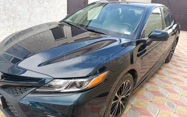 Toyota Camry 2019 года за 13 000 000 тг. в Уральск