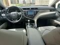 Toyota Camry 2019 годаүшін13 000 000 тг. в Уральск – фото 8