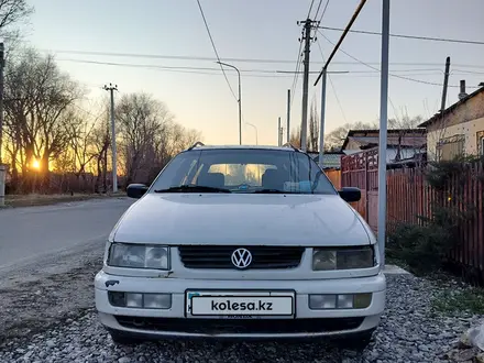 Volkswagen Passat 1995 года за 1 260 000 тг. в Талдыкорган