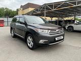 Toyota Highlander 2011 года за 14 800 000 тг. в Алматы – фото 2