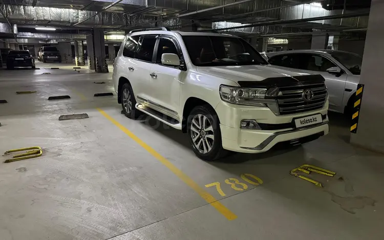 Toyota Land Cruiser 2017 года за 33 200 000 тг. в Алматы