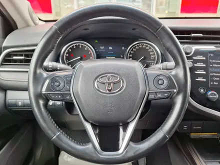 Toyota Camry 2018 года за 13 000 000 тг. в Астана – фото 13