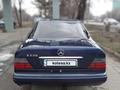 Mercedes-Benz E 220 1994 года за 2 700 000 тг. в Караганда – фото 3