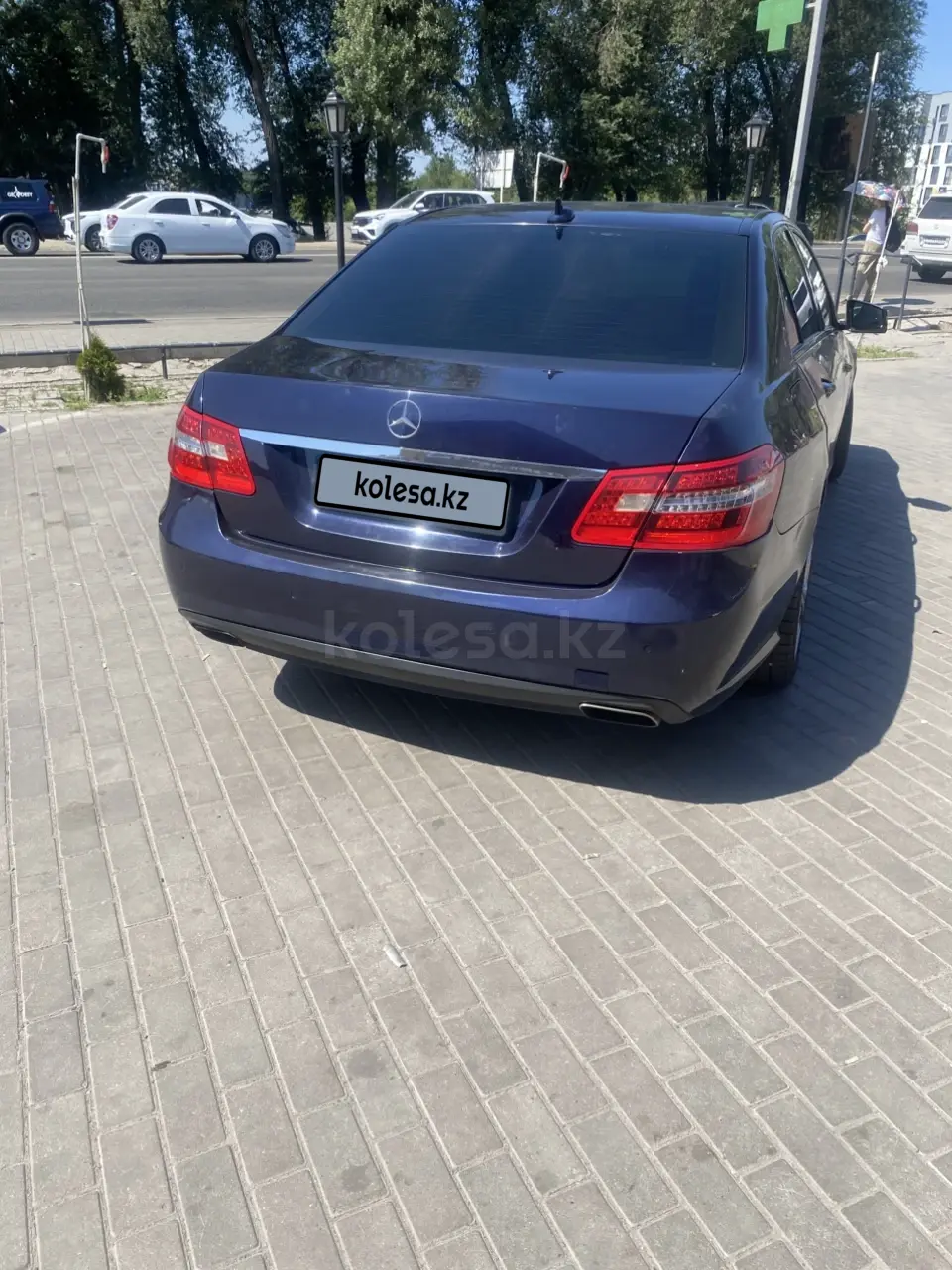 Mercedes-Benz E-Class, 2011