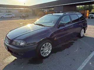 Toyota Avensis, 1998