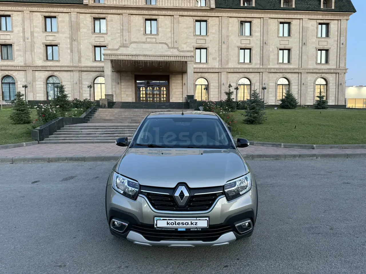Renault Logan Stepway, 2022