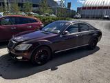 Mercedes-Benz S 350 2005 годаfor7 000 000 тг. в Астана