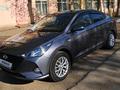 Hyundai Accent 2021 года за 8 200 000 тг. в Петропавловск – фото 2