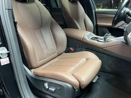 BMW X6 2021 года за 36 295 000 тг. в Алматы – фото 20