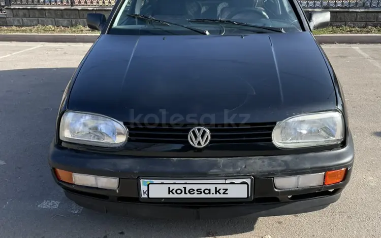 Volkswagen Golf 1993 года за 850 000 тг. в Алматы