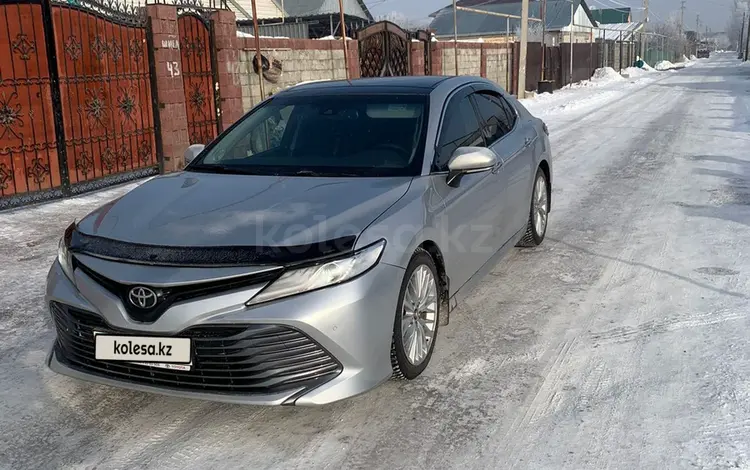 Toyota Camry 2019 года за 13 000 000 тг. в Алматы