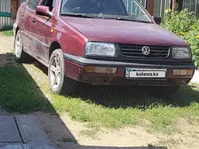 Volkswagen Vento, 1993