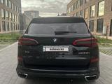 BMW X5 2021 года за 49 200 000 тг. в Алматы – фото 3