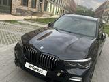 BMW X5 2021 года за 49 200 000 тг. в Алматы – фото 2