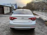 Hyundai Sonata 2016 года за 3 800 000 тг. в Караганда – фото 2