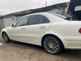 Mercedes-Benz E 320 2004 годаүшін5 500 000 тг. в Павлодар – фото 3