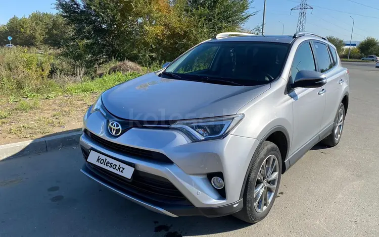 Toyota RAV4 2018 года за 13 000 000 тг. в Усть-Каменогорск