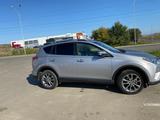 Toyota RAV4 2018 года за 13 000 000 тг. в Усть-Каменогорск – фото 3