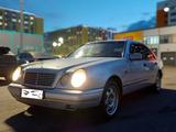 Mercedes-Benz E 230 1997 года за 3 000 000 тг. в Астана – фото 2