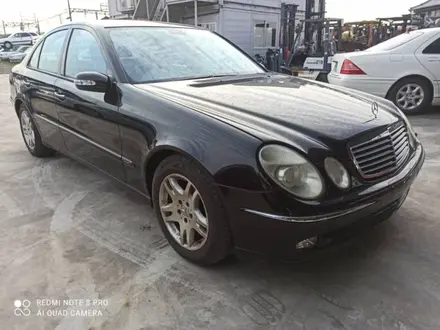 Дверь Mercedes-Benz W211 E-class (Оригинал Япония) за 40 000 тг. в Астана