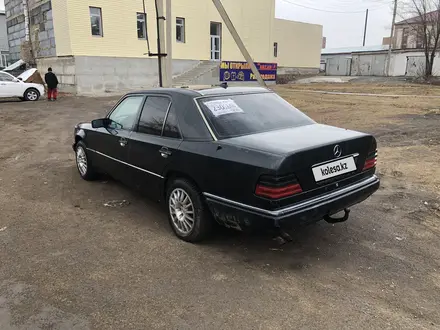 Mercedes-Benz E 200 1995 года за 1 550 000 тг. в Караганда – фото 6