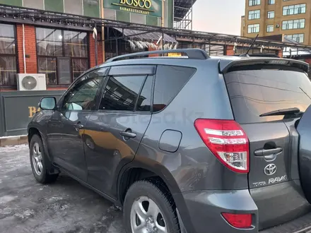 Toyota RAV4 2010 года за 8 300 000 тг. в Семей – фото 2