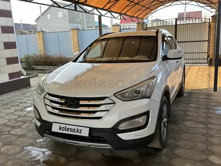 Hyundai Santa Fe 2013 года за 8 999 999 тг. в Актобе
