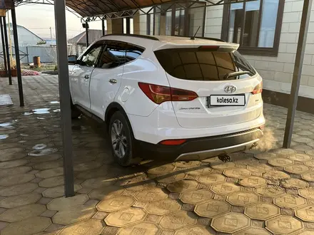 Hyundai Santa Fe 2013 года за 8 999 999 тг. в Актобе – фото 3