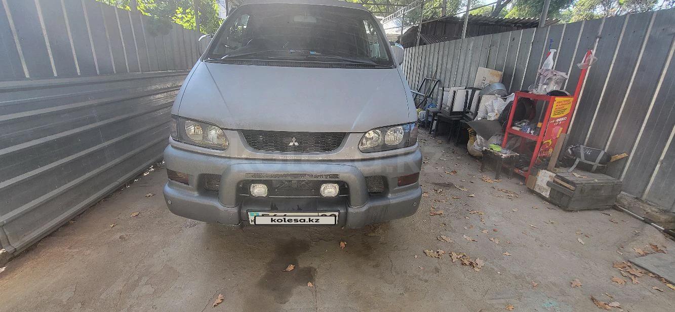 Mitsubishi Delica 2004 г.