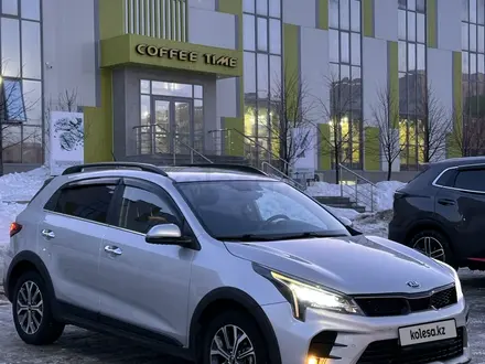 Kia Rio X-Line 2021 года за 8 000 000 тг. в Актобе – фото 2