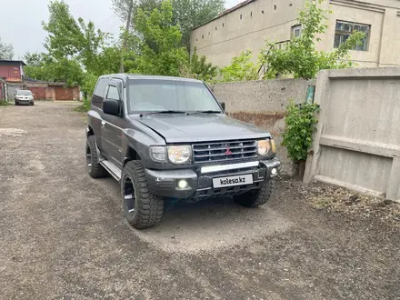 Mitsubishi Pajero 1997 года за 4 500 000 тг. в Усть-Каменогорск – фото 2