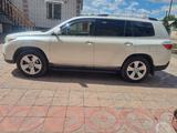 Toyota Highlander 2013 года за 12 700 000 тг. в Семей