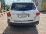 Toyota Highlander 2013 года за 12 700 000 тг. в Семей – фото 3