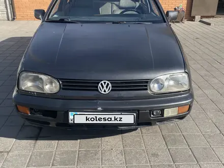 Volkswagen Golf 1993 года за 720 000 тг. в Караганда – фото 2