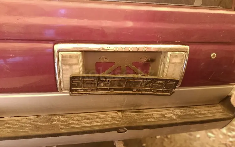 Декоративная накладка пятой двери, крышки багажника сюрф 130 за 14 000 тг. в Алматы