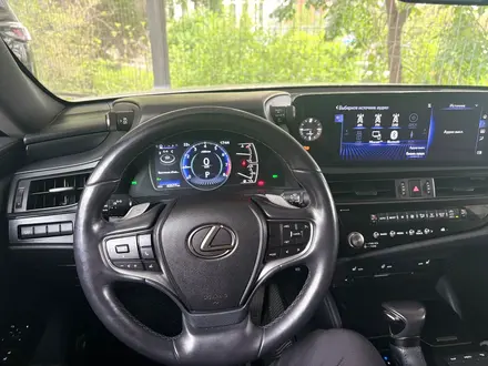Lexus ES 250 2022 года за 16 900 000 тг. в Алматы – фото 11