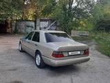 Mercedes-Benz E 280 1993 года за 2 000 000 тг. в Алматы – фото 2