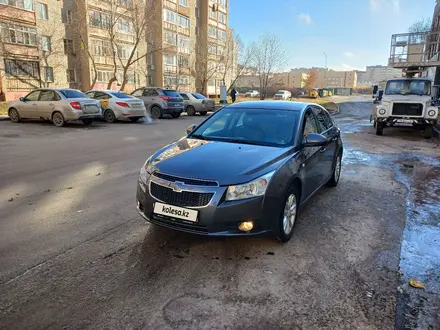 Chevrolet Cruze 2013 года за 4 000 000 тг. в Астана – фото 3