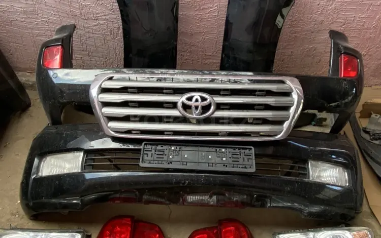 Toyota TC200 кузовные запчасти за 35 000 тг. в Астана