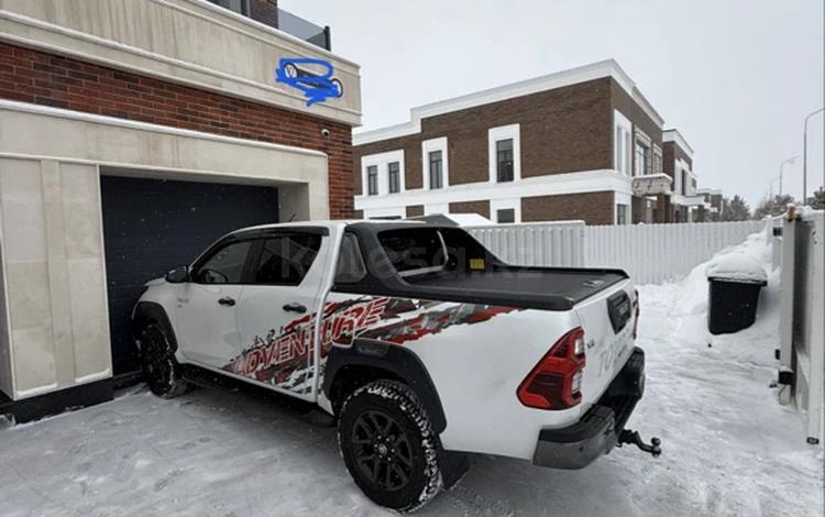 Toyota Hilux — фото 1