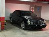 Mercedes-Benz E 320 1999 года за 4 000 000 тг. в Актау – фото 2