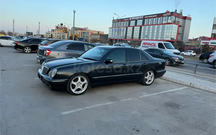 Mercedes-Benz E 320 1999 года за 4 000 000 тг. в Актау